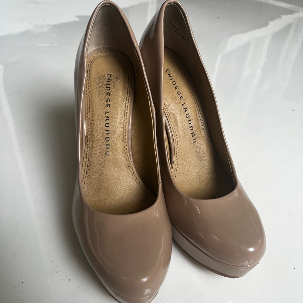 Chinese Laundry Women's Beige Heels